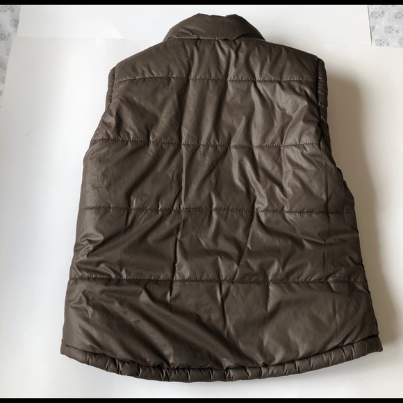 Kids 5Y Reversible Multi-Color Puffer Vest - Picture 7 of 9